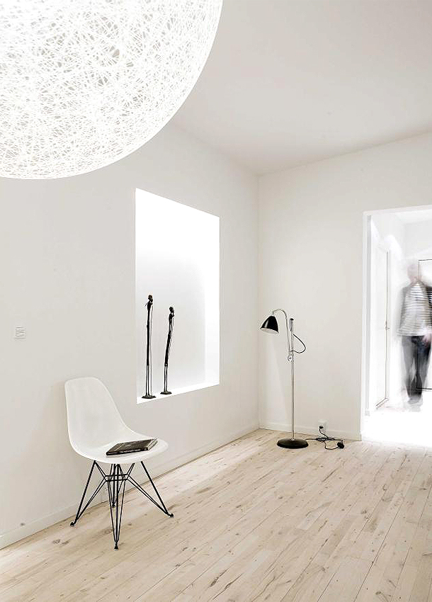 white interiors 1