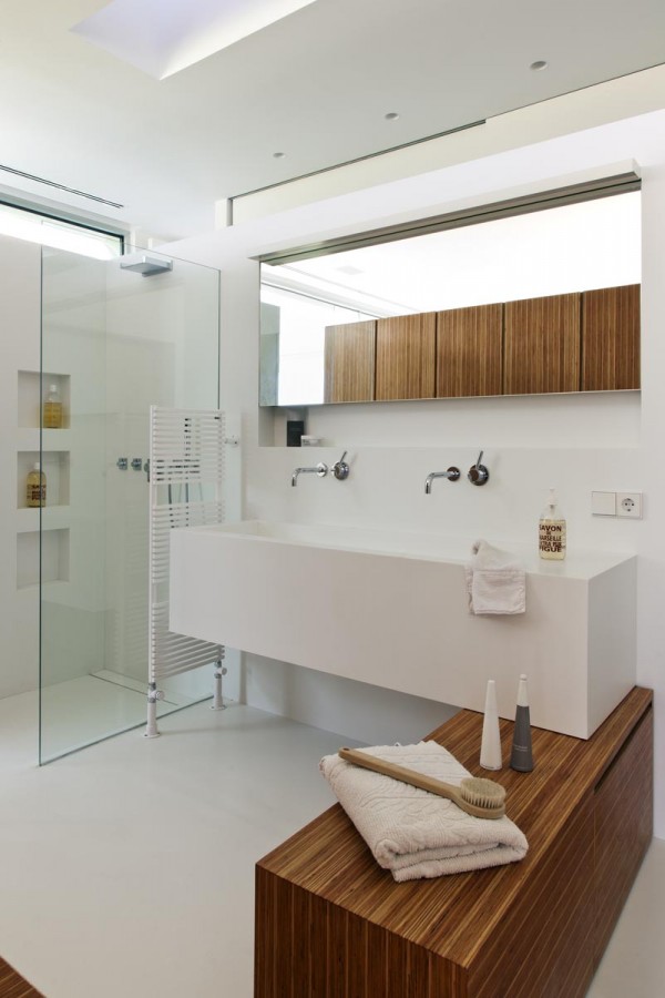 12-clean-modern-bathroom